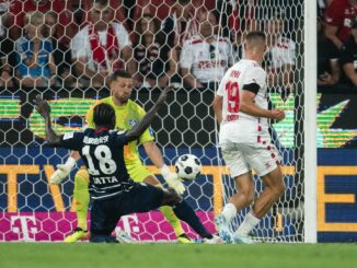 Nach überstandener Verletzung kehrt Daniel Heuer Fernandes ins HSV-Tor zurück.