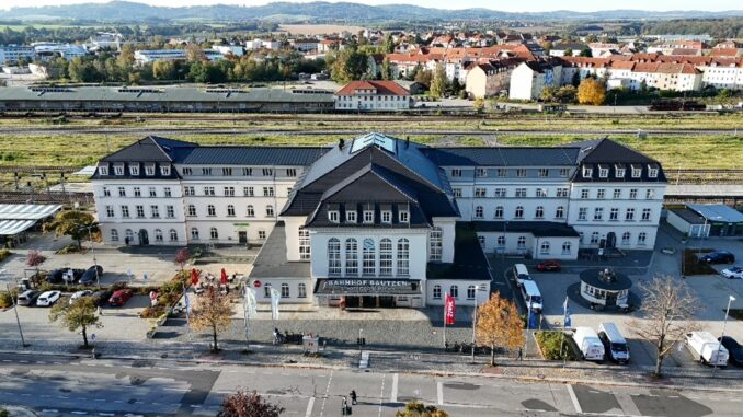 Bestach die Jury mit seinem «hellen und offenen Innenleben»: Der Bahnhof Bautzen. (Foto Produktion)