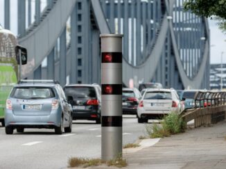 Hamburg erhält für Millioneneinnahmen aus Raser-Bußgeldern den «Goldenen Blitzer». (Archivfoto)