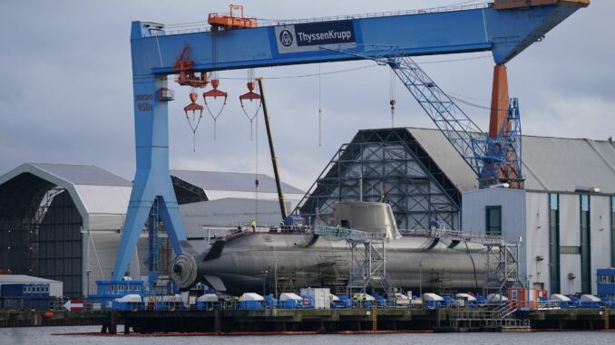 ThyssenKrupp will die Kieler Werft TKMS verselbstständigen. (Archivbild)