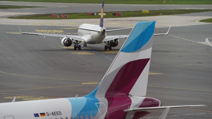 Nach Ryanair zieht sich auch Eurowings teils aus Hamburg zurück.