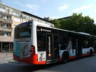 Eine neue Expressbuslinie soll ab Dezember die östlichen Stadtteile Hamburgs miteinander verbinden. (Archivbild)