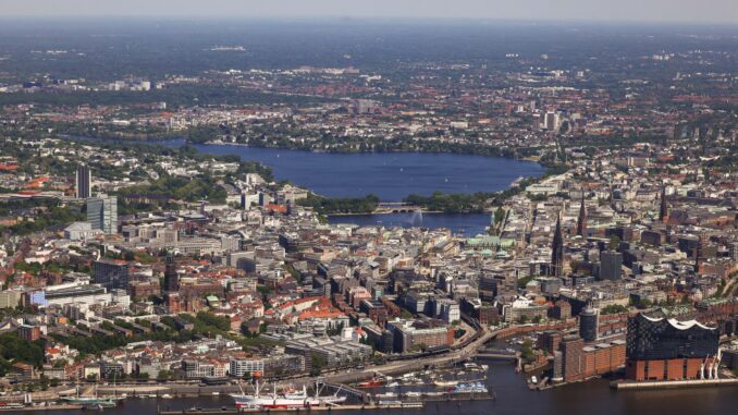 Der Anteil der Zugezogenen an der Bevölkerung in Hamburg ist gestiegen. (Archivbild)