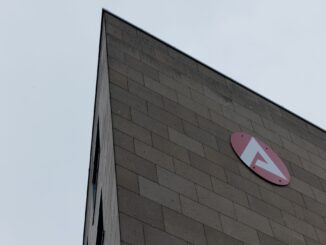 Zahl der Arbeitslosen sinkt in Hamburg erneut.