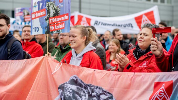  Die IG Metall Küste erhöht mit Warnstreiks den Druck auf die Arbeitgeber im aktuellen Tarifkonflikt.