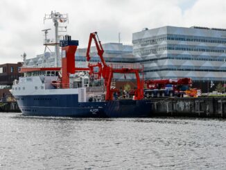 Das Forschungsschiff «Alkor» des Geomar-Instituts soll die Auswirkungen der Bergung der Munitionsaltlasten in der Ostsee auf die Umwelt untersuchen. (Archivbild)