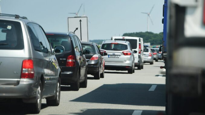 Nur in einem Bundesland gibt es noch weniger Autos pro Einwohner als in Hamburg. (Symbolbild)