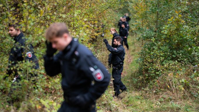 Ein 19 Jahre alter Student verschwindet, die Polizei sucht seit Tagen nach ihm - bislang vergeblich. 