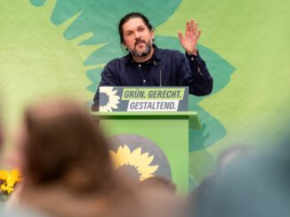 Schleswig-Holsteins Grüne beraten über Migration und Sicherheit.