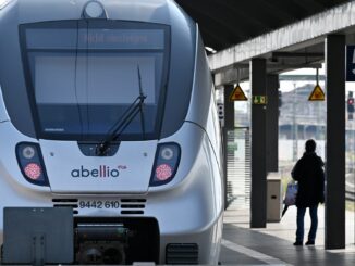 Abellio ist jetzt eines von sieben regionalen Bahnunternehmen, die dem Hamburger Unternehmen Benex gehören. (Archivbild)