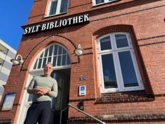 Jan-Christian Sangkuhl, Leiter der Sylt Bibliothek, verleiht jetzt weniger Sachbücher.