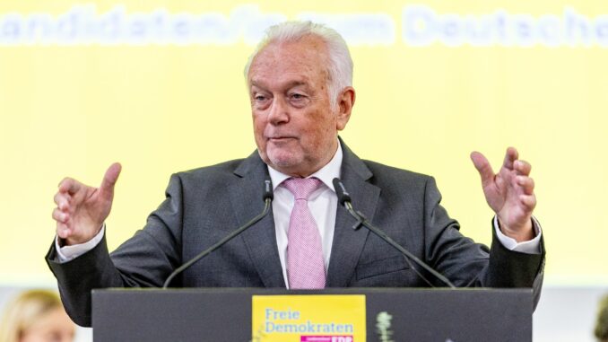 Schleswig-Holsteins FDP zieht mit Wolfgang Kubicki in den Bundestagswahlkampf.