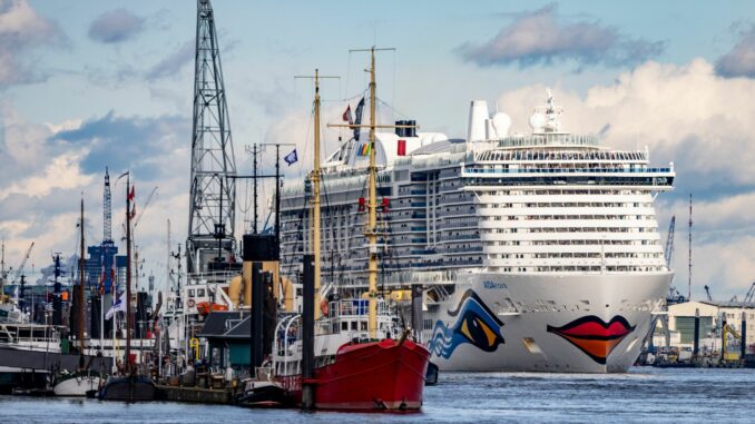 Hamburg hat nach Angaben des Statistikamts Nord im September weniger Gäste als im Vorjahr begrüßt. Auch die Zahl der Übernachtungen sei gesunken. 