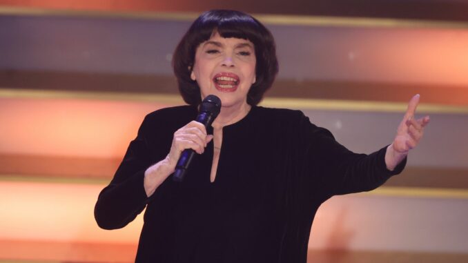 Eigentlich war die Abschiedstour von Mireille Mathieu in Deutschland schon beendet. (Archivbild)