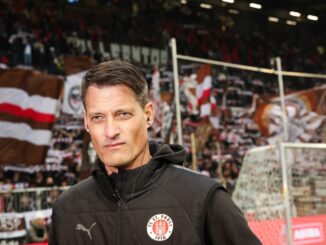 Gemischte Gefühle nach Bayern-Niederlage: St. Paulis Trainer Alexander Blessin