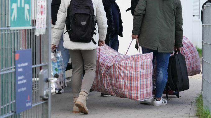 Hamburg muss weiterhin auch auf Zelte setzen bei der Unterbringung Geflüchteter. (Symbolbild)