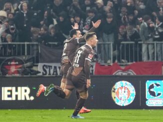 St. Pauli bejubelt den ersten Saison-Heimsieg in der Fußball-Bundesliga.