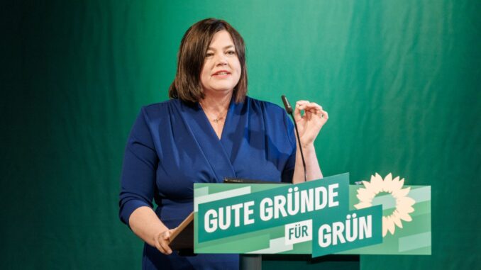 Hamburgs Zweite Bürgermeisterin Katharina Fegebank will die Grünen als Spitzenkandidatin in den Bürgerschaftswahlkampf führen. Entsprechend will sie am Wochenende auf einer Landesmitgliederversammlung auf Platz eins der Landesliste für die Bürgerschaftswahl am 2. März kandidieren. (Archivbild) 