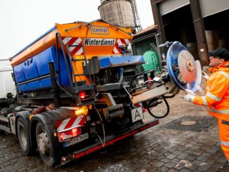 Der Winterdienst ist im Großaufgebot in der Hansestadt im Einsatz.