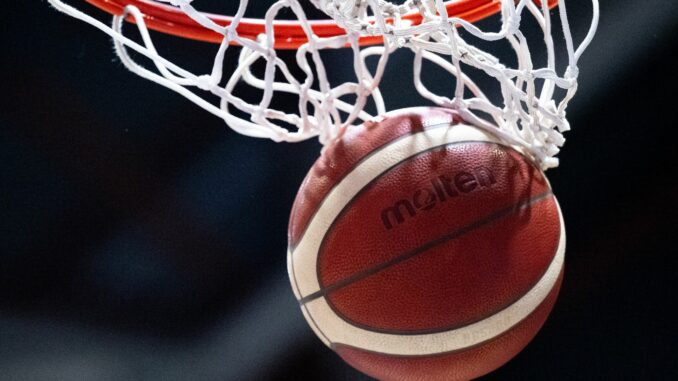 Die Veolia Towers Hamburg spielen im Basketball-EuroCup gegen Hapoel Jerusalem. 