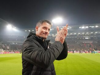 Alexander Blessin will mit dem FC St. Pauli vor dem Jahreswechsel noch Punkte einfahren.