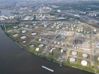 Vor dem Bau der geplanten Autobahn A26-Ost muss die Fläche eines ehemaligen Tanklagers im Hamburger Hafen saniert werden. (Archivbild)