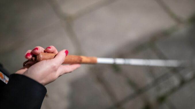 Schleswig-Holstein will das Landesblindengeld um 25 Euro pro Monat erhöhen. (Symbolbild)