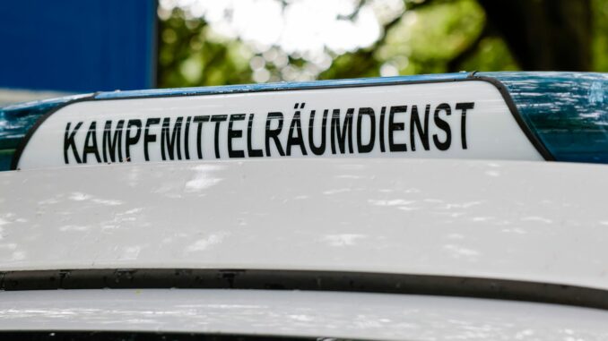 Der Kampfmittelräumdienst hat eine große Fliegerbombe in einem Kieler Wohngebiet unschädlich gemacht. (Symbolbild)