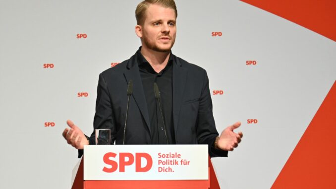 Tim Klüssendorf ist Spitzenkandidat der SPD Schleswig-Holstein bei der Bundestagswahl 2025.