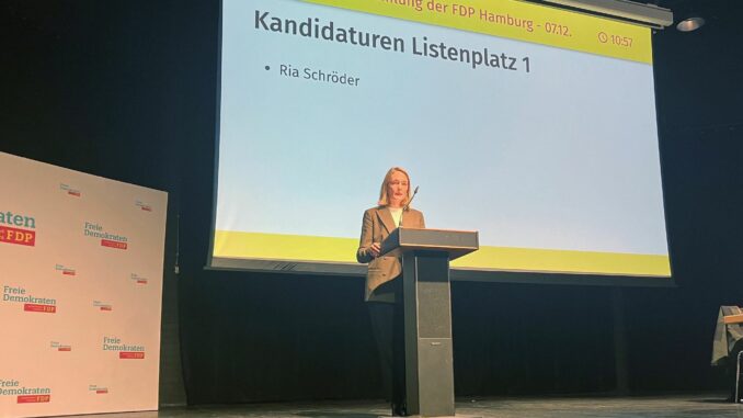 Die Hamburger FDP wählt Ria Schröder zur Spitzenkandidatin für die Bundestagswahl