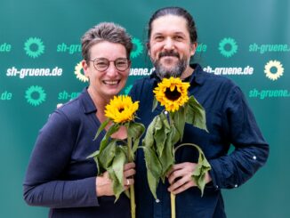 Die Grünen in Schleswig-Holstein um Anke Erdmann und Gazi Freitag stellen die Landesliste zur Bundestagswahl auf. (Archivbild)