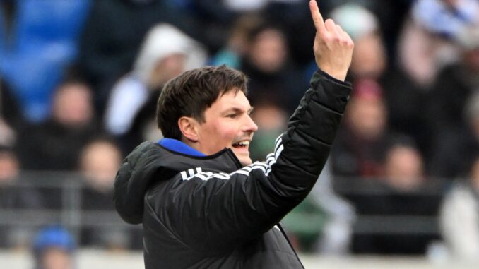 Merlin Polzin bleibt auf jeden Fall bis zur Winterpause HSV-Trainer.