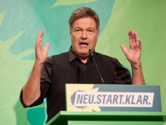 Schleswig-Holsteins Grüne setzen Robert Habeck auf Platz zwei der Landesliste für die Bundestagswahl.