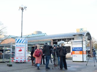 Videoüberwachung an zwei öffentlichen Plätzen an U-Bahn-Stationen soll die Sicherheit in Norderstedt erhöhen.