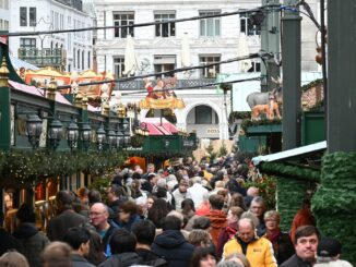 Nach der Todesfahrt auf dem Magdeburger Weihnachtsmarkt hat die Polizei ihre Präsenz in Hamburg noch einmal verstärkt (Archivbild)