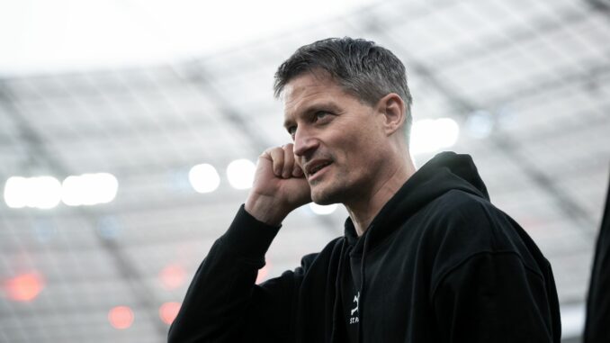 Trainer Alexander Blessin will mit dem FC St. Pauli in den letzten beiden Spielen des Jahres noch mal alles herausholen.