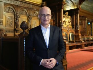 Hamburgs Bürgermeister Peter Tschentscher ist offen für einen Einzug des Naturkundemuseums in den Elbtower. Allerdings müssen die Bedingungen stimmen, wie er sagt.