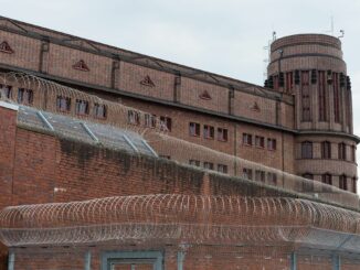 Das Untersuchungsgefängnis am Holstenglacis, wo sich auch das Zentralkrankenhaus befindet. (Archivbild)