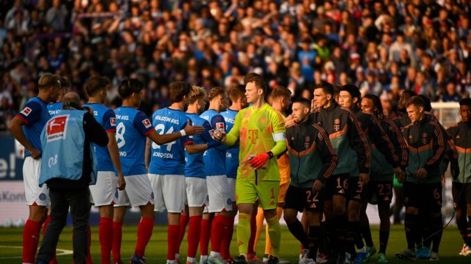 Aufsteiger gegen Rekordmeister: Holstein Kiel fordert den FC Bayern München heraus.