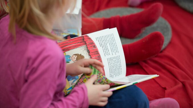 Die Zeit Stiftung Bucerius unterstützt über das Programm «Weichenstellung für den Schulstart» Kinder beim Wechsel von der Kita in die Schule. Konkret geht es dabei um Sprachförderung. (Symbolbild)