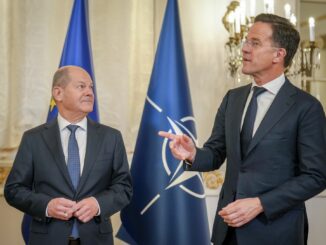 Scholz und Rutte in Helsinki.