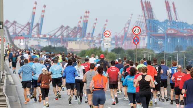 Die Menschen strömen in die Sportvereine in Hamburg. 