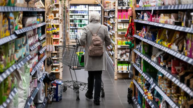 Bei 67 Produkten haben Verbraucherschützer im Jahr 2024 versteckten Preiserhöhungen festgestellt. (Symbolbild)