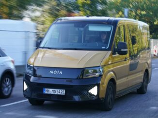 In der Spitze fahren 330 Fahrzeuge durch Hamburg.