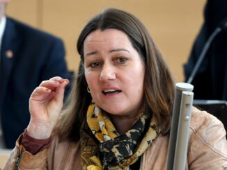 SPD-Abgeordnete Beate Raudies schlägt Sparmaßnahmen bei der Landesregierung vor. (Archivbild)