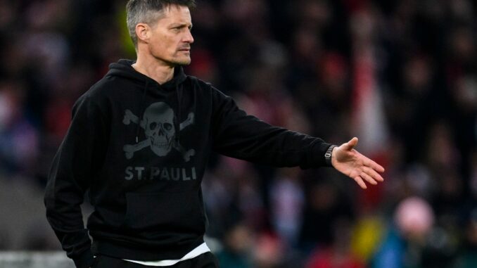 Ist zufrieden mit den Zugängen: FC St. Paulis Trainer Alexander Blessin.