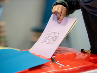 Der Landeswahlausschuss hat für die Bundestagswahl in Hamburg die Landeslisten von 13 Parteien zugelassen (Symbolbild).