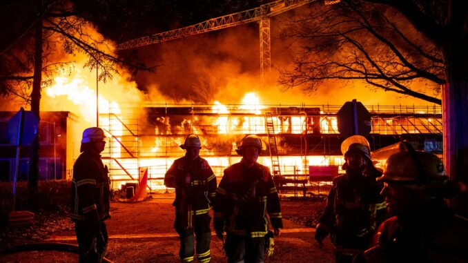 Menschen wurden nach ersten Erkenntnissen nicht verletzt.