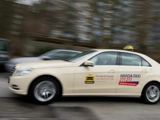 Niedriger Grundpreis, aber keine Karenzminute mehr: Wem das zu unsicher ist, kann auf einen vor der Taxifahrt vereinbarten Festpreis ausweichen. (Symbolfoto)