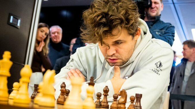 Der Norweger Magnus Carlsen spielte erstmals für den FC St. Pauli in der Schach-Bundesliga.